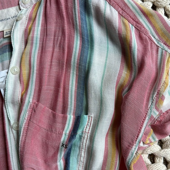 AMERICAN EAGLE RELAXED BUTTON UP- XS - Picture 3 of 3
